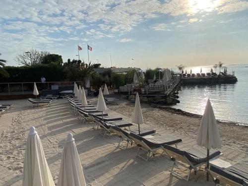 Les Reflets d Azur et les pieds dans l'eau photo 32