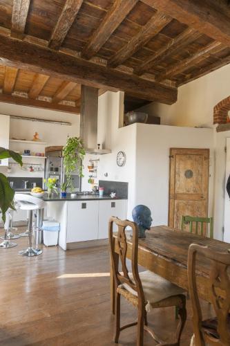 LUXURY APT in the CITY CENTER