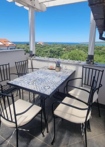 Apartment Babas near Babe beach