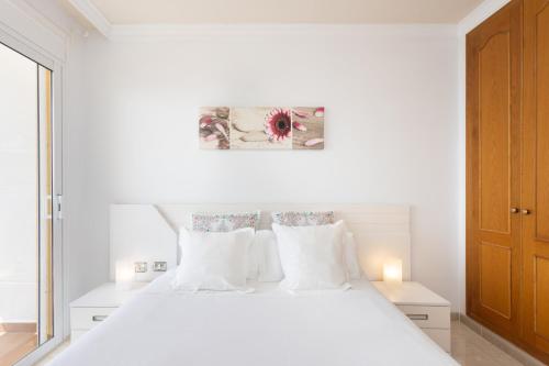 Apartamento con piscina climatizada y vistas