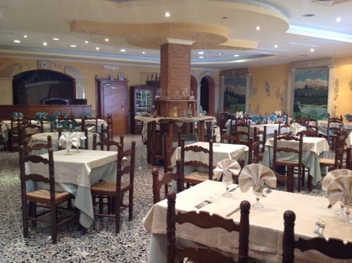 アナーニにあるAlbergo Ristorante Bar FEDERICOのギャラリーの写真