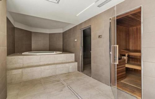 Imbonati Residence Pool, Gym & Sauna
