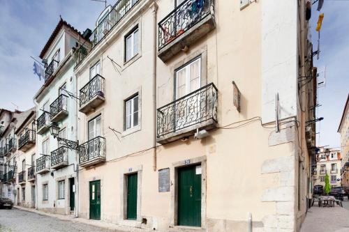 Heart of Bairro Alto Central Apartment with AC
