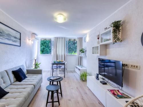 Apartment Promenada - OneBedroom Apartment with parking
