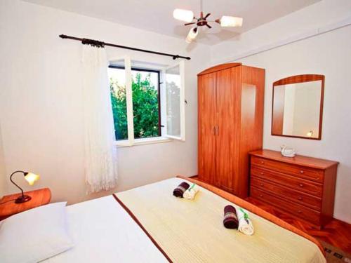 Apartments Darija Supetar - Two Bedroom Apartment with Terrace