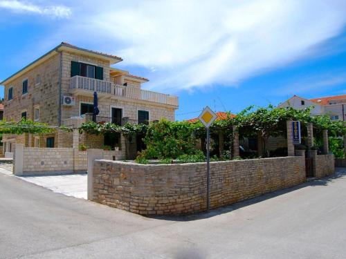 Apartments Darija Supetar - Two Bedroom Apartment with Terrace