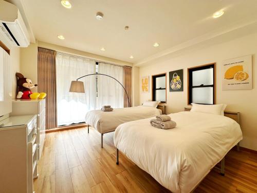 OMOYI-HOUSE Spacious 4BR Sleeps 8 in Shinjuku-Yoyogi Private 4 Floors with Big Balcony Near Gyoen Takashimaya Isetan