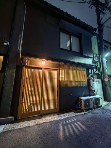 Mizuki 5-minute walk from Tsuruhashi Station Detached house Japanese-style room with tatami mats Maximum 5 people Namba 6 minutes, Tennoji 6 minutes Kansai Airport Nara JR, Kintetsu, Sennichimae