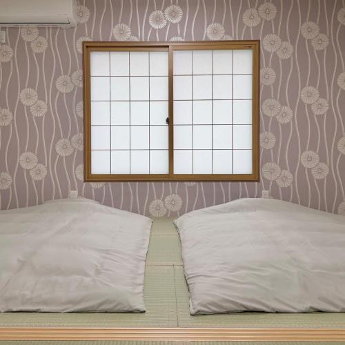 Mizuki 5-minute walk from Tsuruhashi Station Detached house Japanese-style room with tatami mats Maximum 5 people Namba 6 minutes, Tennoji 6 minutes Kansai Airport Nara JR, Kintetsu, Sennichimae