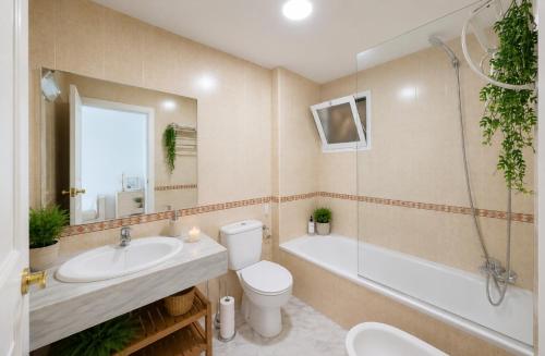 Apartamento, piscina, wifi 5G, patio privado, parking, sol, 300 metros de la playa VFT MA 75455