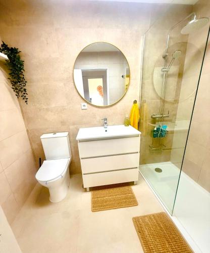 Modern 2BR Beach Apt Walk to Quarteira Beach