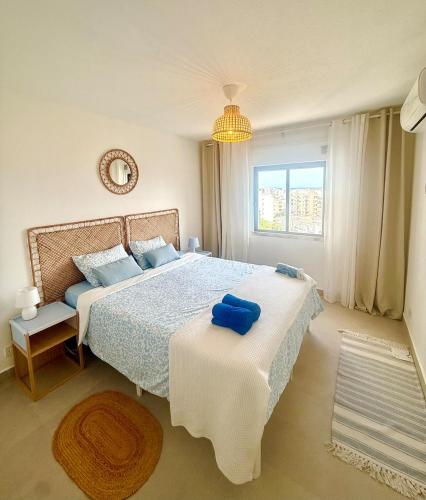 Modern 2BR Beach Apt Walk to Quarteira Beach