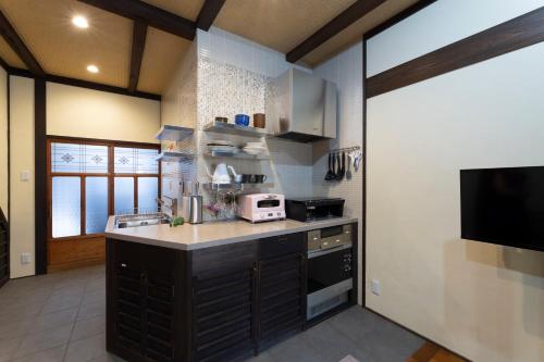 Shiori 栞 京都四条大宮 専用庭付き一棟貸モダン京町家