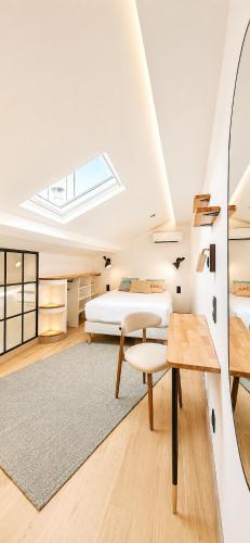 Luxury 3BR Gem-Nice Old Town-Steps to Beach