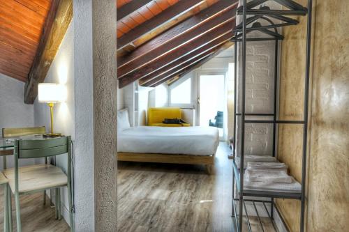 Casa Milano - Boutique Attic, Silence & Style
