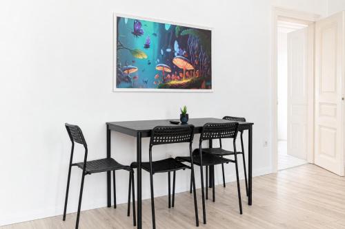 Stylish 2BR Apartment 11 Min to Meidling Station for long stay