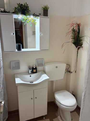 EnJoy cosy apartment Loutraki