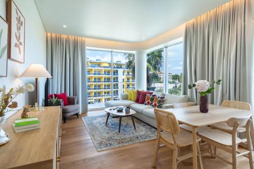 Horizon 304 1BR beachfront, pool