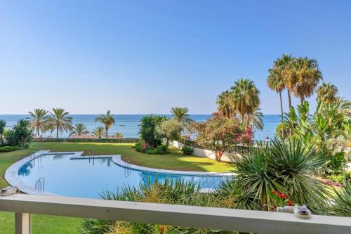 Elegant Beachfront Apartment