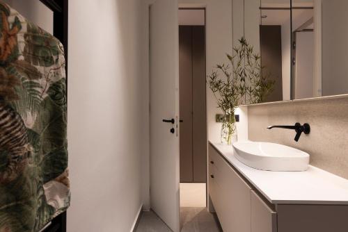 AUREA Residence with private pool and garden