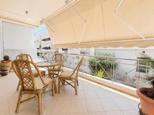 The Athens Manor - 2BR Home in Ilioupoli by ΜΡS