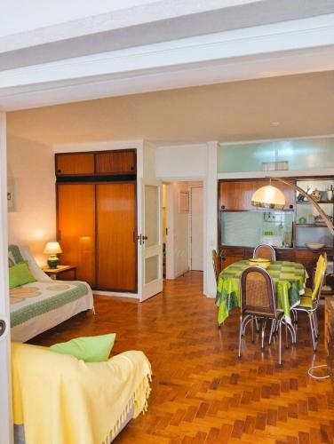 Sesimbra Beach Studio
