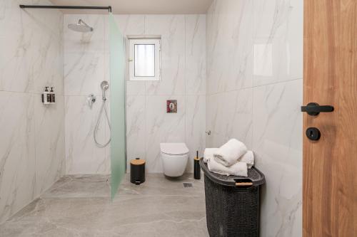 Christina's Luxury Apartment