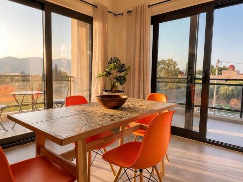 Lykovrysi - Modern Apartment Near Athens by ΜΡS