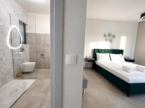 Lykovrysi - Modern Apartment Near Athens by ΜΡS