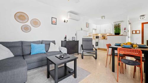 Tetuan 31 Oasis Properties