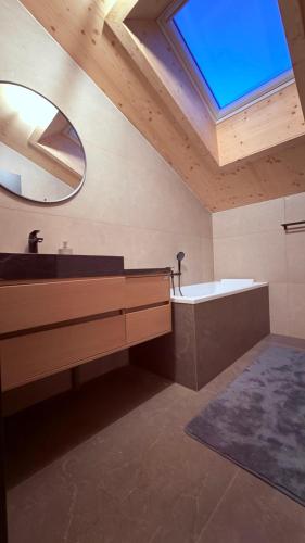 Chalet Chalentina : Chalet de charme neuf aux Portes du Soleil