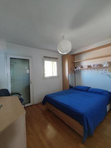 Seafront duplex with lovely terrace