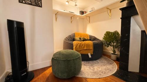 Elegant Paris Loft in the Heart of Le Marais 20 min walk to Louvre and Notre Dame