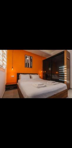 Calmio Athens 2