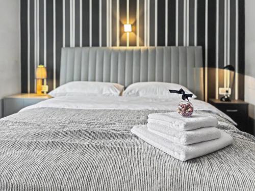 SilverShine Apartment - Hot Tub & Balcony - Donji grad, Zagreb