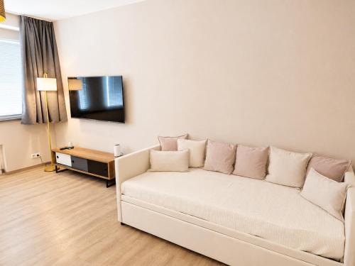 LINZ BASE STUDIO Business and Leisure, City Center