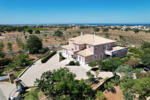 Al Meida Guesthouse Exclusive Villa for Groups & Retreats