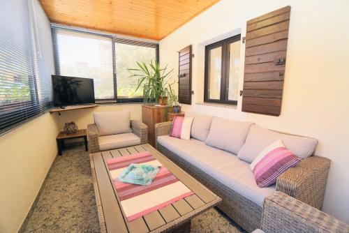 Apartments with parking space Umag - 27189