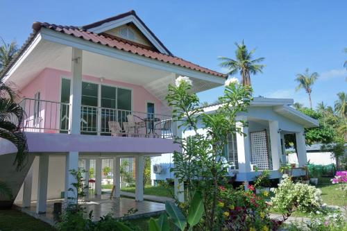 Taman di luar Mook Ing Lay