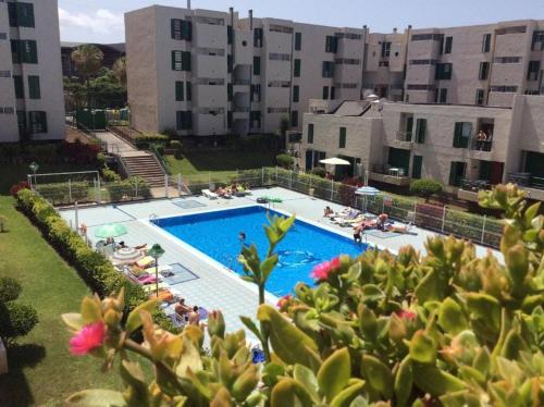 Pretty new 3 bedrooms flat in Las Americas
