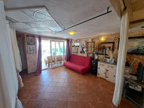 Beautiful Unique Family Villa Emily - Five Bedroom Holiday Home With Pool