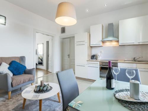 Standard One Bedroom Apartment with Sea View