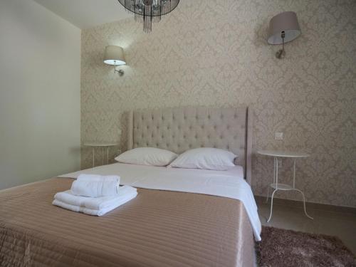 One Bedroom Apartment with Sea View