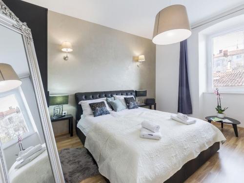 Comfrot One Bedroom Apartment with Sea View