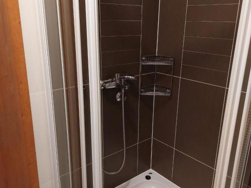 Villa Ni i Makarska - Studio Apartment With Balcony Studio S