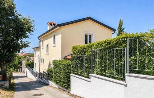 Stunning Home In Porec