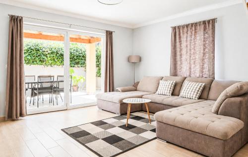 Stunning Home In Porec