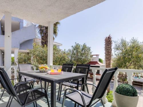 Apartments Villa Mavi, Novalja, ground floor