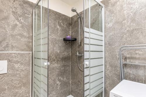Trendy Studio near Westbahnhof with Kitchenette & Smart TV