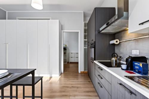 Cialdini Home Suite - Metro M3 - Duomo 15 min